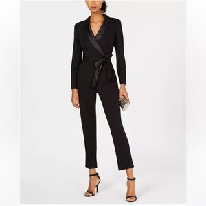 ADRIANNA PAPELL
Tuxedo Jumpsuit